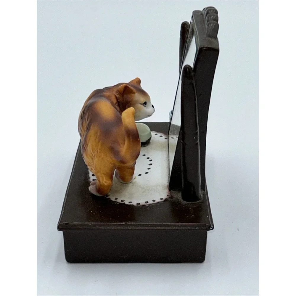 Rare Vintage 1980's J.S.N.Y.~Cat In The Dresser Mirror Figurine~